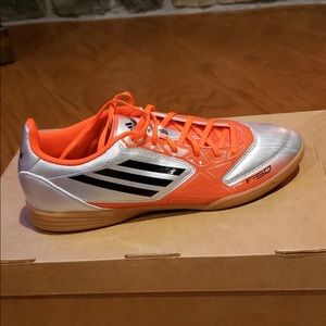 🆕 Adidas Men’s Indoor Soccer Cleats